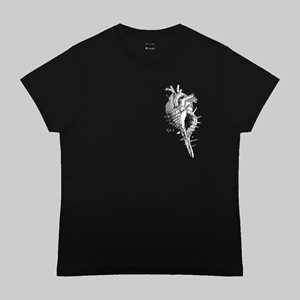 Idee regalo T-Shirt Otto d'Ambra x Feltrinelli - Cuore Conchiglia / Sea Love - tg. L - nera otto d'ambra x Feltrinelli